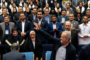 مسعود پزشکیان رئیس جمهور  در مراسم گرامیداشت روز پرستار 