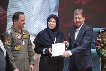 آیین تجلیل از پرستاران و کادر درمان به مناسبت روز پرستار در آیین بهره‌برداری از پروژه‌های مرکز آموزشی درمانی الزهرا(س) - اصفهان
