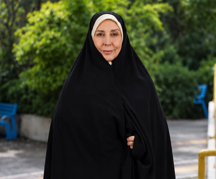 مرجانه گلچین مادر متفاوتی می‌شود