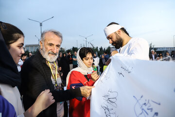 مهران رجبی در هفتمین جشنواره سراسری نمایش‌های خیابانی «تبریزیم»