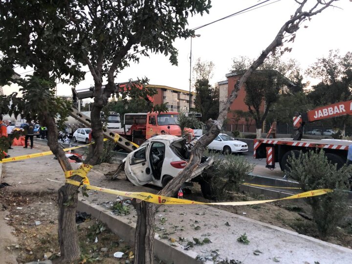 تصادف مرگبار پژو ۲۰۷ در بزرگراه بسیج/ فوت دو زن و مصدومیت یک مرد در حادثه
