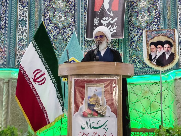 امام‌جمعه ورامین: نباید با نسخه‌های غلط دستاوردهای کشور را تقدیم دشمن کرد