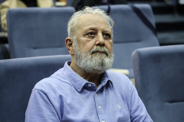 جلیل فرجاد،بازیگر سینما و تلویزیون و عضو هیأت داوران جشنواره در اختتامیه هفتمین جشنواره سراسری نمایش‌های خیابانی «تبریزیم»