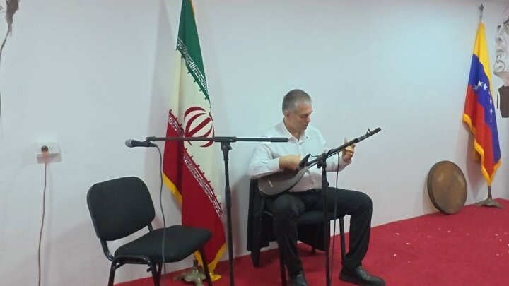 استقبال چهرههای فرهنگی ونزوئلا از بزرگداشت روز حافظ در کاراکاس