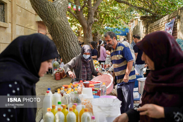 روزبازارها؛ فرصتی برای رونق کسب‌وکار زنان و خرید مستقیم محصولات محلی