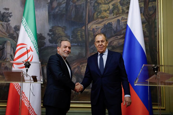 مدبر: واگذاری نقش میانجی‌گری به روسیه، می‌تواند دستاورد احتمالی سفر لاوروف به تهران باشد