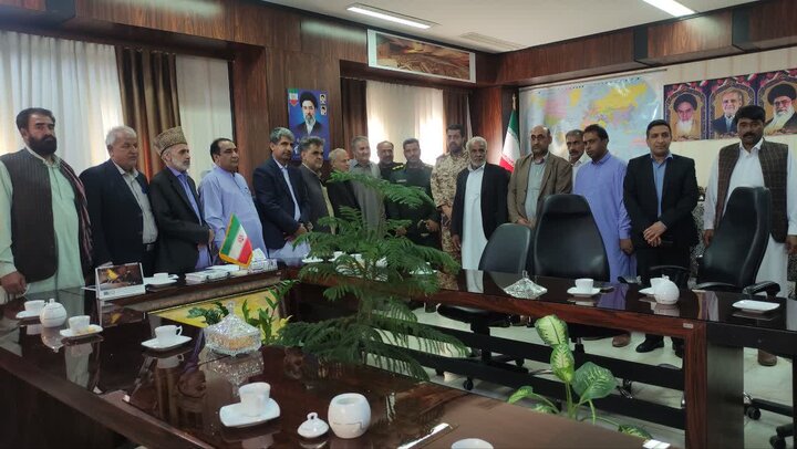 دیدار سران طوایف شرق استان کرمان با فرماندار بم