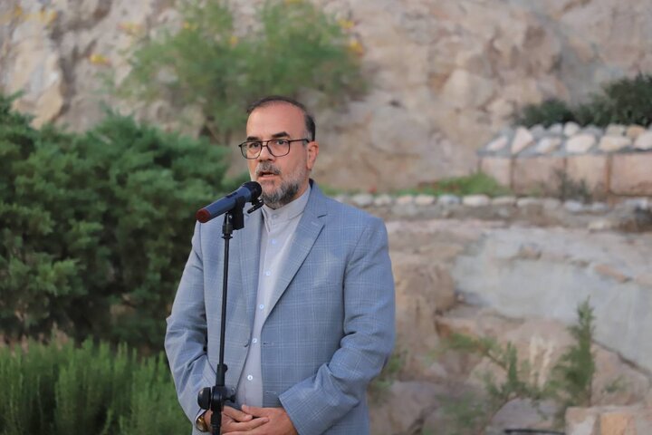 مراسم پایان بهسازی تخت درگاه‌قلی‌بیگ کرمان برگزار شد