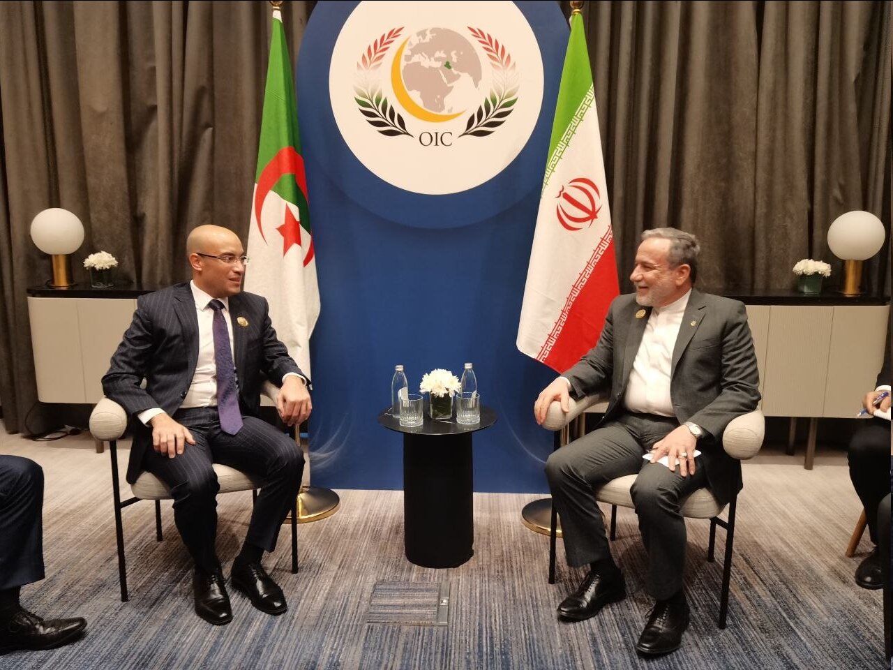 دیدار وزیر خارجه ایران با مشاور خارجی الجزایر