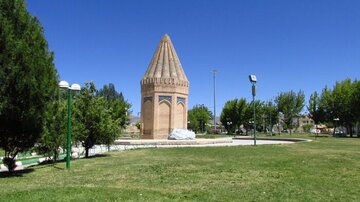 پیشرفت ۲۰ درصدی طرح ساماندهی محوطه آرامگاه
حیقوق نبی(ع) تویسرکان