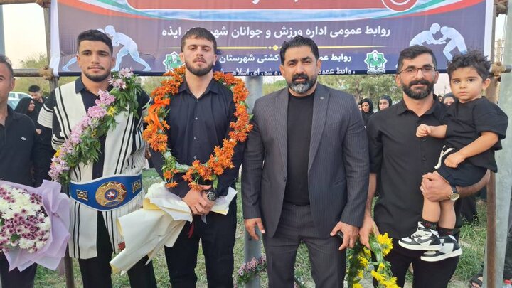 گلایه پدر فرنگی‌کار طلایی از بی‌توجهی مسئولان ایذه؛ کسی به قهرمان جهان تبریک نگفت!