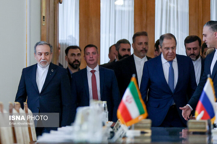 استقبال عراقچی از لاوروف در وزارت خارجه ایران