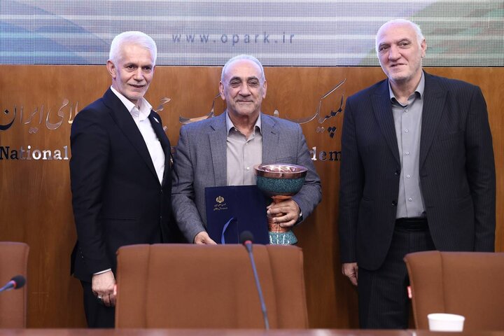 ۵ باشگاه خوزستانی در کشور برتر شدند/ عنوان برتر فوتبال به فولاد رسید