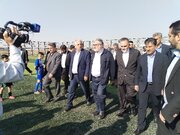 زمین چمن مصنوعی فرون‌آباد افتتاح شد؛ ساخت مدرسه ۹ کلاسه آغاز شد