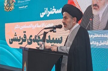 امام جمعه ارومیه: رعایت پوشش عفیفانه حافظ امنیت بانوان است