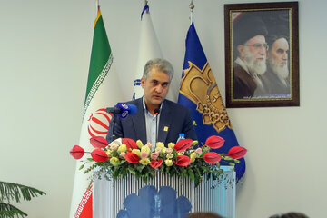 سخنرانی سیامک آزادی ریاست جهاد دانشگاهی استان در پنجاه و سومین گردهمایی سراسری معاونان آموزشی جهاد دانشگاهی - کرمانشاه