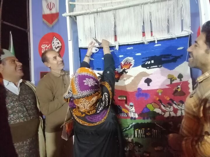 گلیمفرش حماسه برنوها در تجمعات شبانه یاسوج رونمایی شد