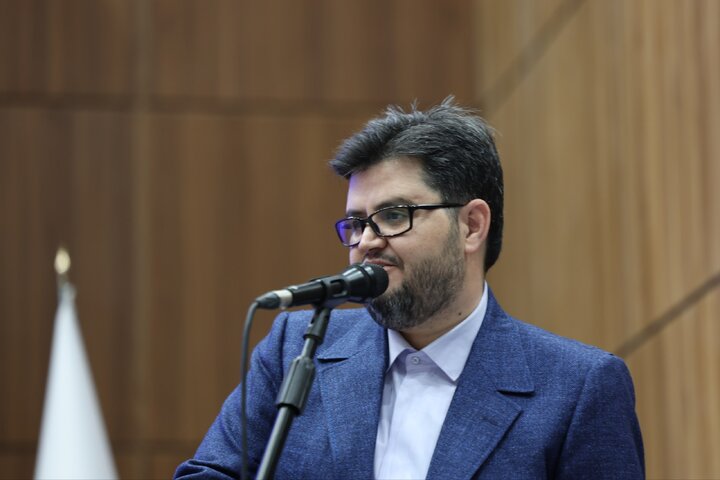 نماینده مجلس: حقوق کارمندان فاصله بیش از ۲۰۰ درصدی با تورم دارد