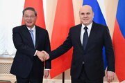 دیدار نخست‌وزیران روسیه و چین در سن‌پترزبورگ