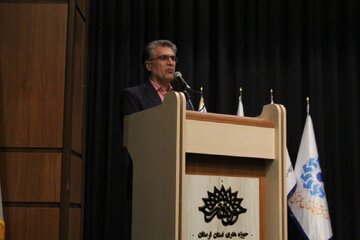 مدیرکل ارشاد لرستان: هنرمندان برای صیانت از کیان ایران آثار هنری تولید کنند