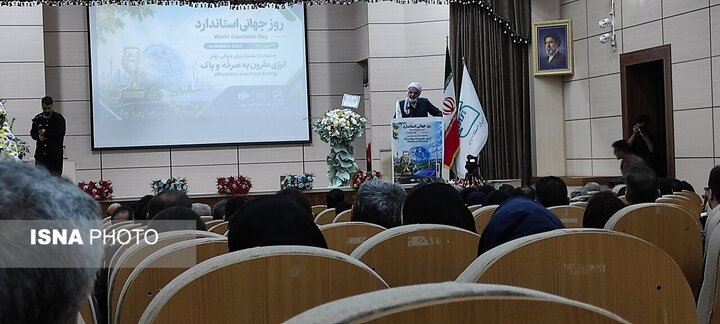تولیدات کردستان را در سطح جهانی عرضه میکنیم / کالای استاندارد پیششرط تحقق انرژی پاک است