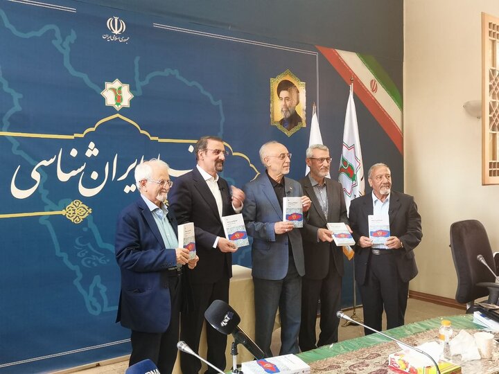 مشاور عراقچی: هر ایرانی باور دارد، ایران باید باقی بماند و ارتقاء یابد
