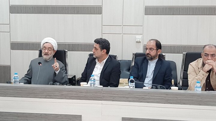 مقدم: حوزه‌های علمیه باید در اصلاح نظام حقوقی زنان پیشگام شوند 