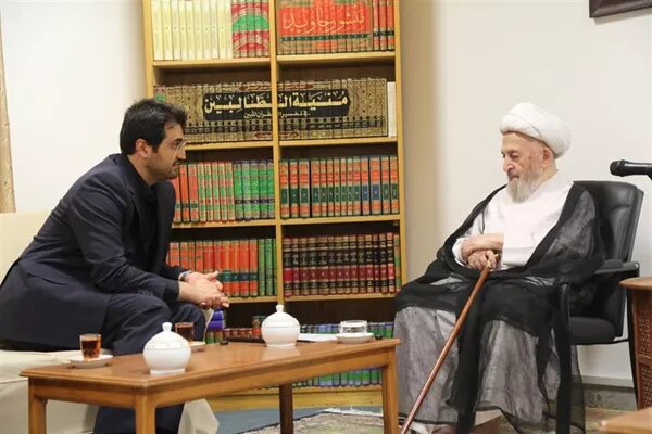 لزوم حمایت از رونق کسب‌وکارها و کاهش هزینه‌های مالیات‌ستانی
