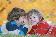 والدین نباید مدیر روابط دوستانه کودکان باشند