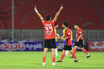 هفته دهم لیگ برتر فوتبال؛ تراکتور - صنعت نفت