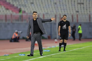 سیروس پورموسوی سرمربی تیم صنعت نفت آبادان
