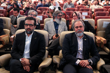 رائد فریدزاده و بهروز شعیبی در مراسم اختتامیه جشنواره بین‌المللی فیلم کوتاه تهران