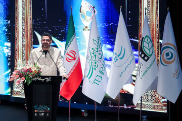 فرزاد حسنی در مراسم اختتامیه جشنواره بین‌المللی فیلم کوتاه تهران