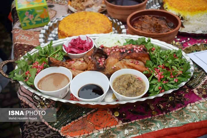 جشنواره غذاهای سنتی آستارا / روایت دست‌پخت بانوان و هنر آشپزی مرزنشینان