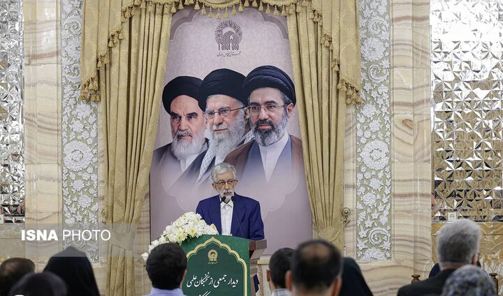 تجلیل از ۶۰ نخبه مدال‌آور المپیادهای علمی جهان و رتبه‌های برتر کنکور در حرم مطهر رضوی