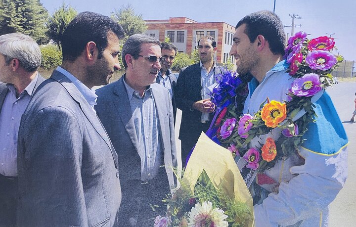 ایستادن زیر پرچم جمهوری اسلامی ایران با هیچ سرمایه‌ای قابل معاوضه نیست