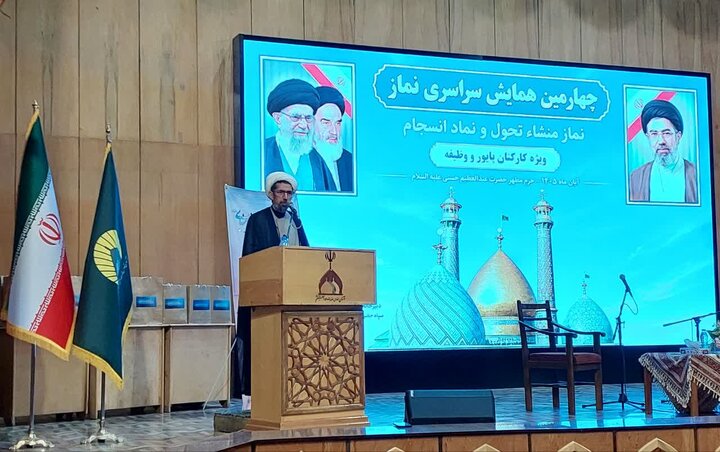 نماز، عامل آرامش و مقابله با جنگ روانی دشمن است