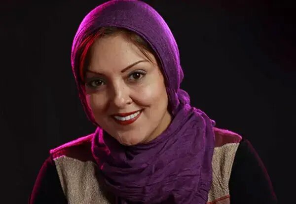 پرستو گلستانی به صحنه می‌آید