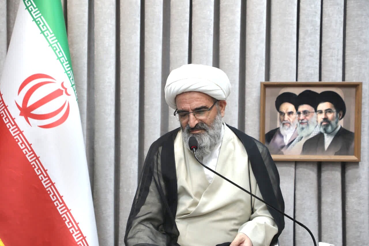 امام جمعه سمنان: نیاز به رسیدگی و حمایت بیشتر از اقشار نیازمند بیش از گذشته احساس می‌شود