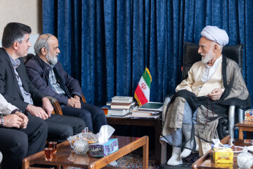 دیدار مدیرعامل خبرگزاری ایسنا با آیت‌الله دری نجف‌آبادی نماینده ولی فقیه در استان مرکزی