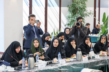 حضور تعدادی از خبرنگاران درحاشیه نشست خبری محمدرضا قلندرشریف، شهردار مشهد