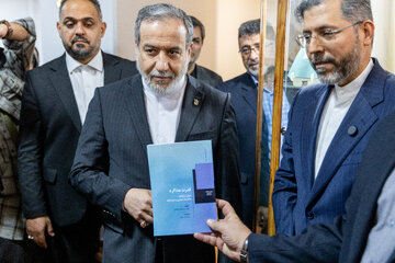 سید عباس عراقچی، وزیر امور خارجه در مراسم گشایش مرکز اسناد و موزه شهید کمال خرازی