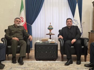 قدردانی معاون حقوقی ارتش از اقدامات سازمان ثبت در حدنگاری اراضی نیروهای مسلح