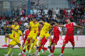 هفته دهم لیگ برتر فوتبال ایران؛ پرسپولیس - فولاد