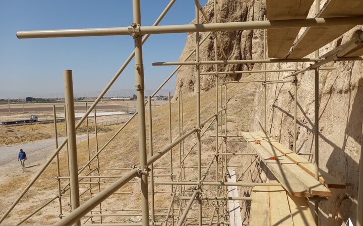 مرمت نقشبرجستههای ساسانی نقش رستم پس از ۳ دهه به مراحل پایانی نزدیک شد