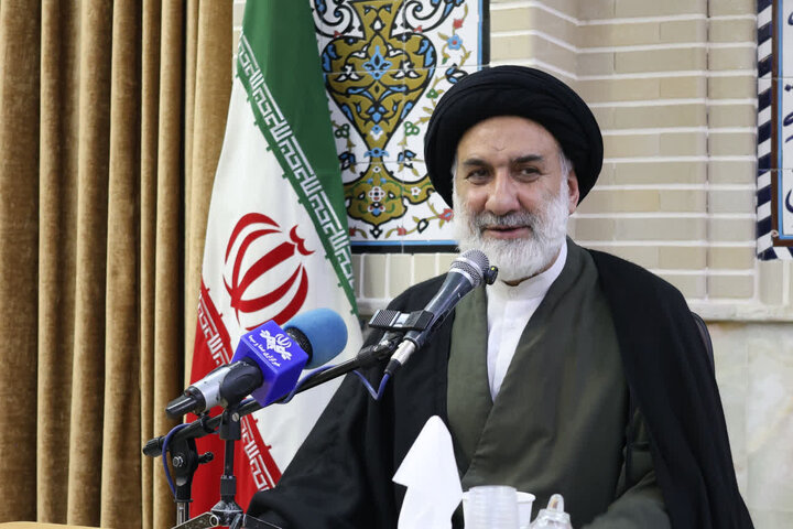 امام جمعه شهرکرد: امر به معروف و نهی از منکر با حفظ آبروی افراد انجام شود