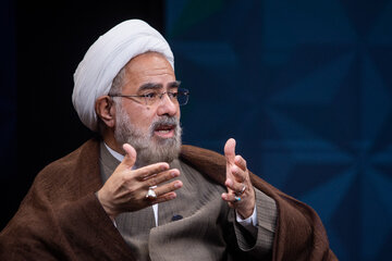 حضور آیت‌الله مرتضی جوادی آملی در خبرگزاری ایسنا