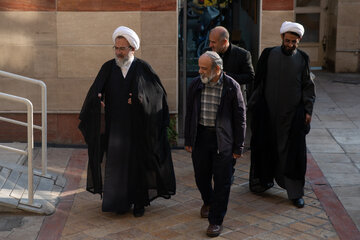 حضور آیت‌الله ابوالقاسم علیدوست در خبرگزاری ایسنا
