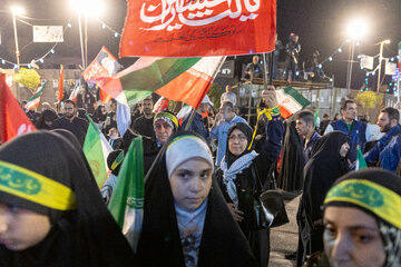 تجمع بزرگ ورزشکاران در میدان انقلاب