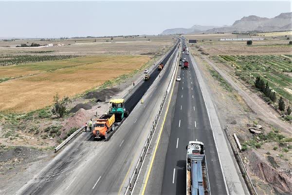 بهسازی ۶۵ کیلومتر از آزاد راه قم – کاشان
